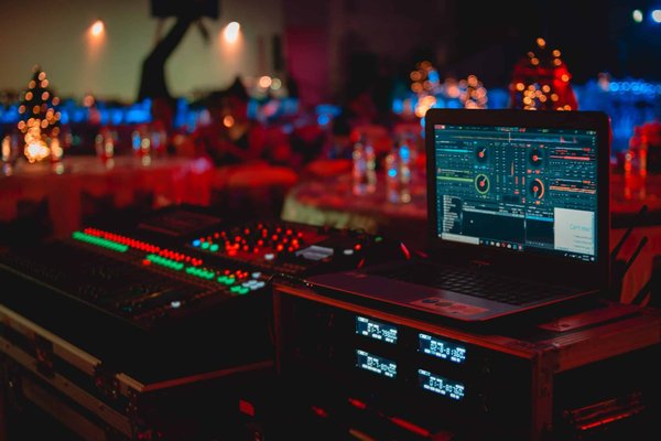 Quelles sont les clés pour une transition de carrière réussie dans le secteur technologique ?
