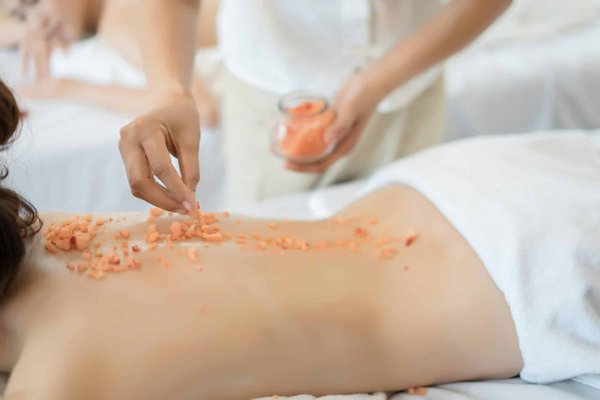 Découvrez les bienfaits régénérants d'un massage bien-être profond